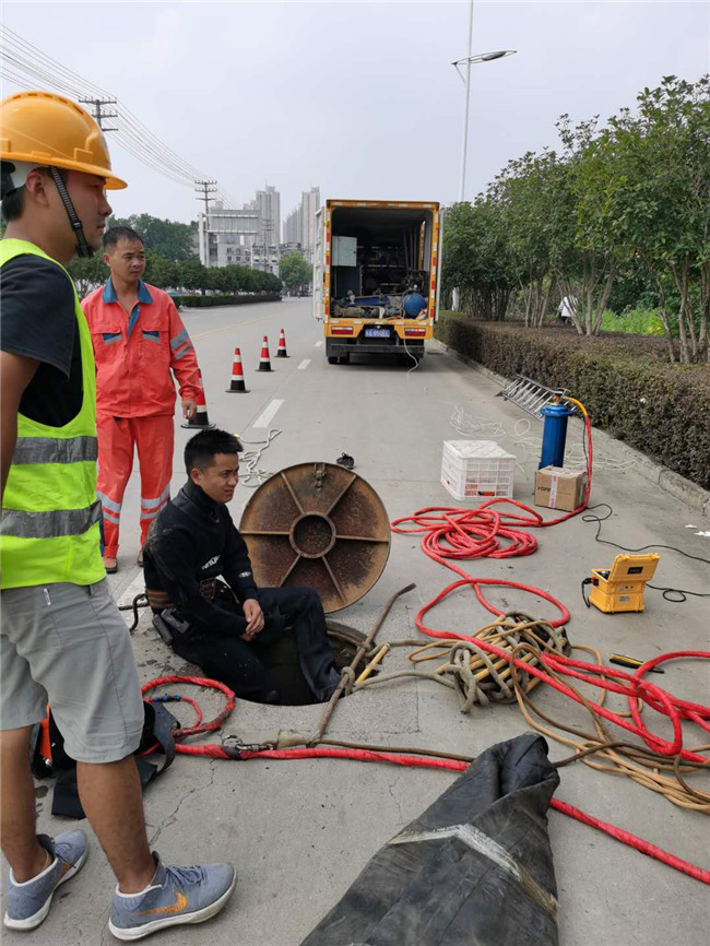 鄂城翻衬法管道修复技术主要工序
